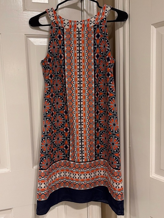 London Times Dresses & Skirts - Sleeveless Geometric Print Shift Dress in Orange, Navy & White